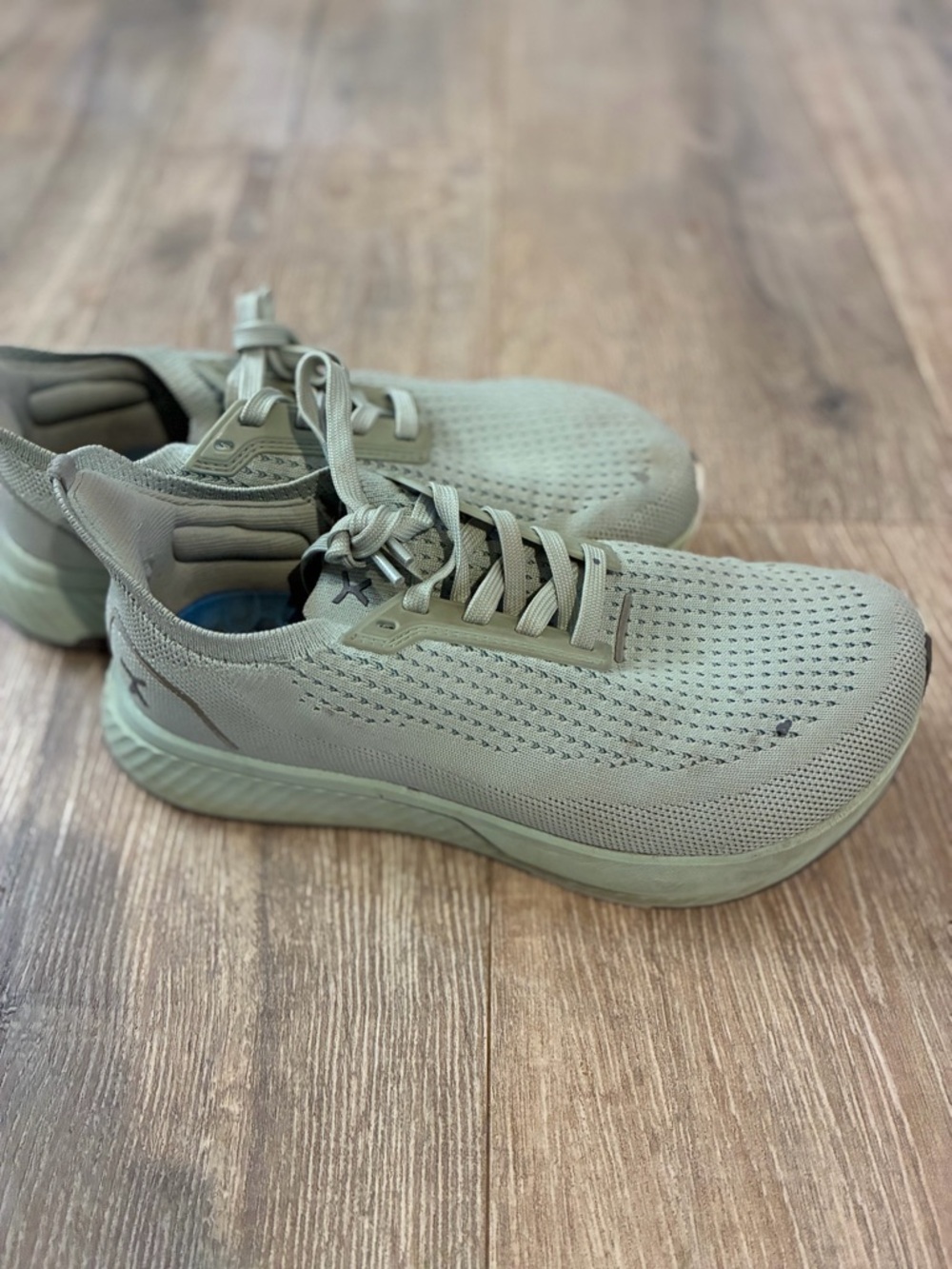 Flux Footwear Light Green Adapt Running Shoes